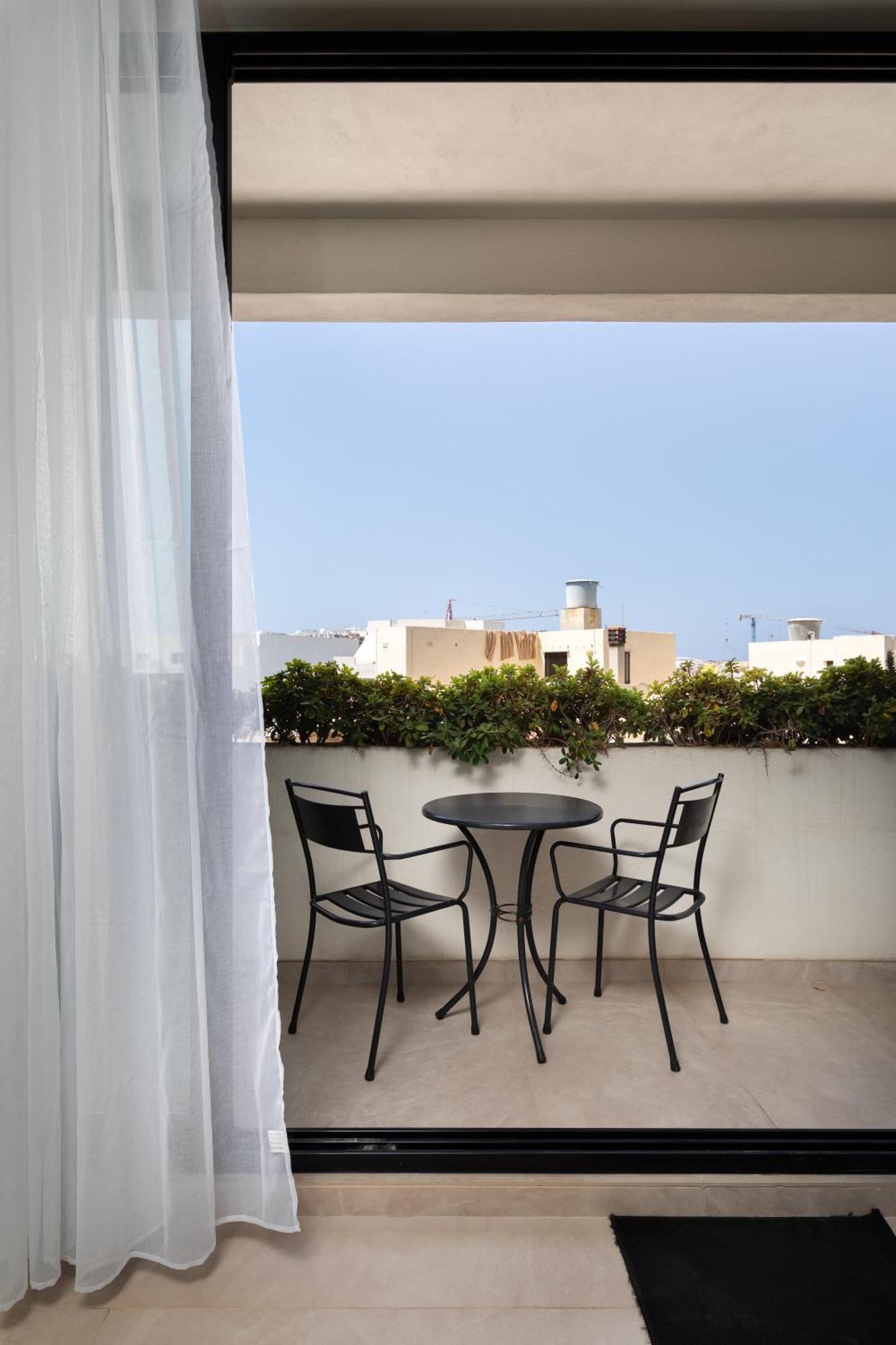 Modern 1Br Spacious Apartment With Terrace - Close To St Thomas Bay Marsaskala Exterior foto
